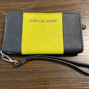 Michael Kors wristlet
